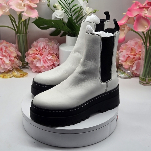 Marc Fisher Shoes - Marc fisher White Chelsea Lug Sole Pull On Bootie 8M